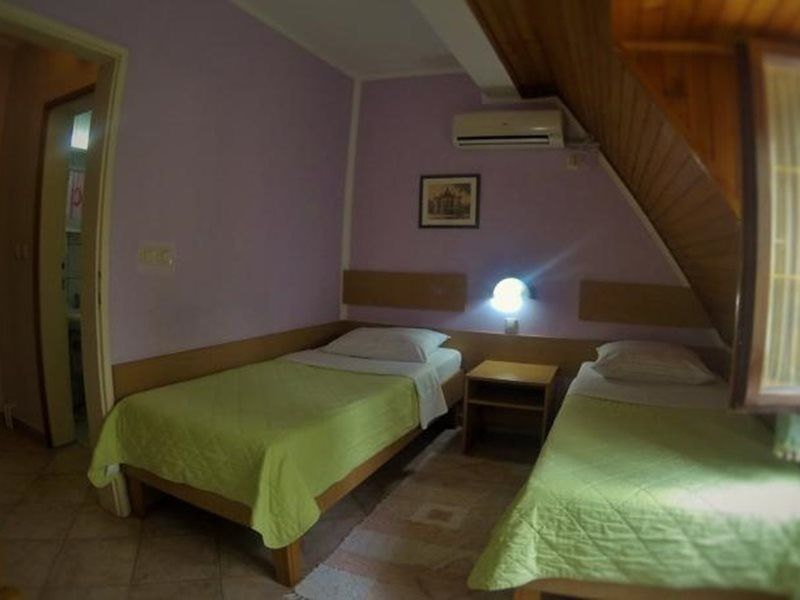 B&B Villa Evandjelina Sremska Kamenica Extérieur photo